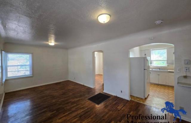1215 8th Street West Gallery 3