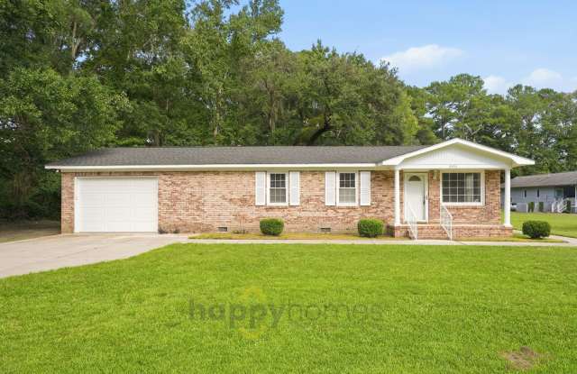 3 Bedroom 2 Bathroom Home on John's Island Gallery 1