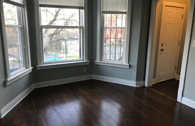 2906 N Ridgeway Ave, Unit 2, Chicago, IL 60618 - 2906 North Ridgeway Avenue, Chicago, IL 60618