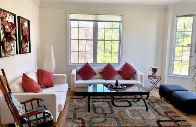 131 Heritage Avenue Gallery 3