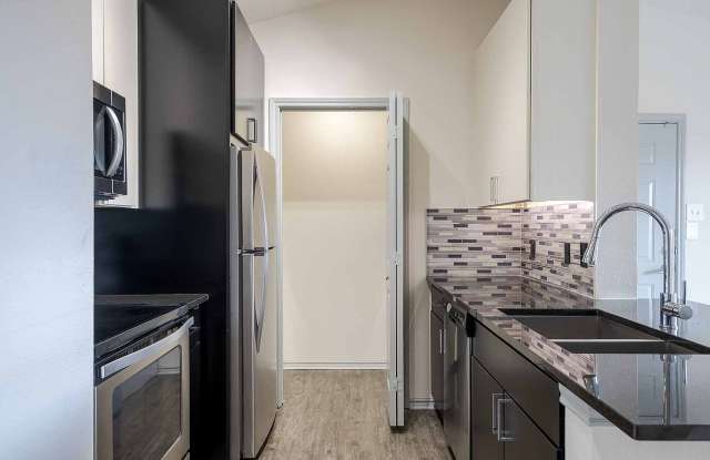 Oak Row North Dallas Gallery 2