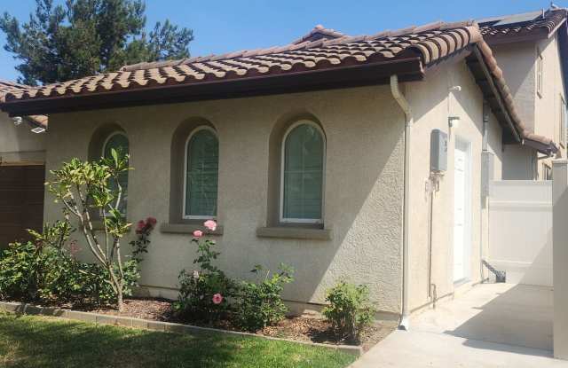 Studio Living, Elevated with Stainless Steel and Marble near schools, hospital, freeway access and shops! photos photos