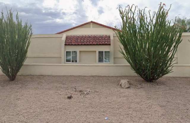 11832 N SAGUARO Boulevard Gallery 1