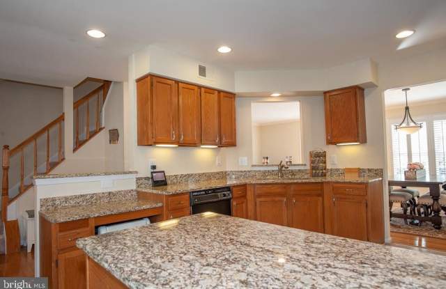 6615 SKY BLUE CT Gallery 3