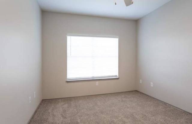 3432 Shoreline Dr Gallery 4