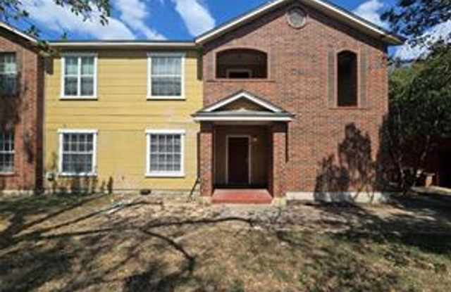 Nice 2 bedroom 2 bath apartment w/patio Gallery 1