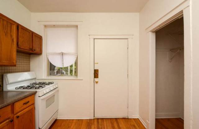 4408 Racine Gallery 3