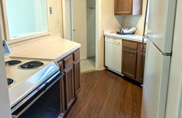 Eastgate 1705 Gallery 1