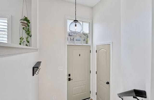 44894 Point Bay Terrace Gallery 1