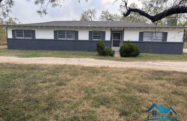For Rent - 3 Bed/ 2 Bath - 8575 Grape Creek Rd - 8575 Grape Creek Road, Grape Creek, TX 76901