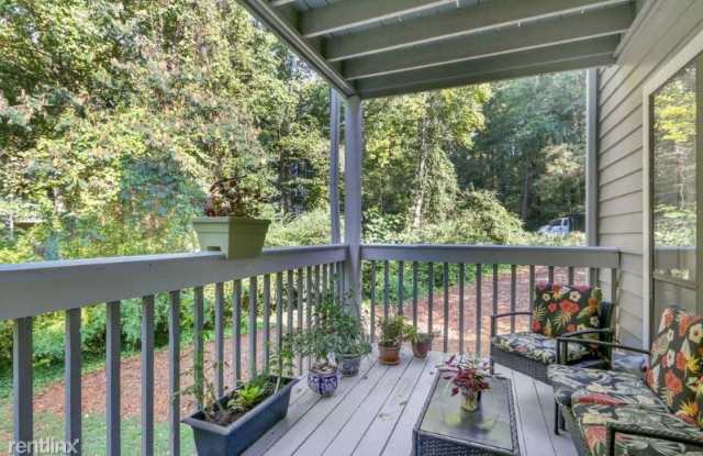 527 Warm Springs Cir Gallery 4
