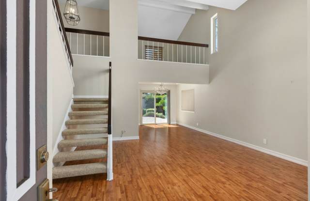 Spacious Home w/ Loft in Village Park! Gallery 4