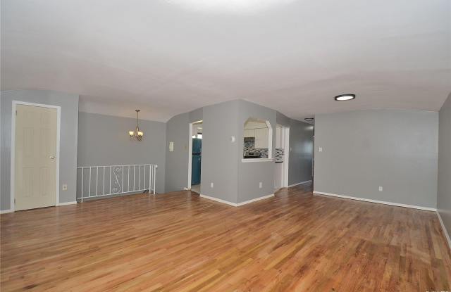 253-14 Craft Avenue Gallery 4