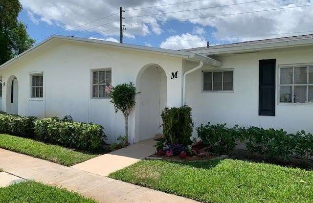 2916 Crosley Drive E photos photos