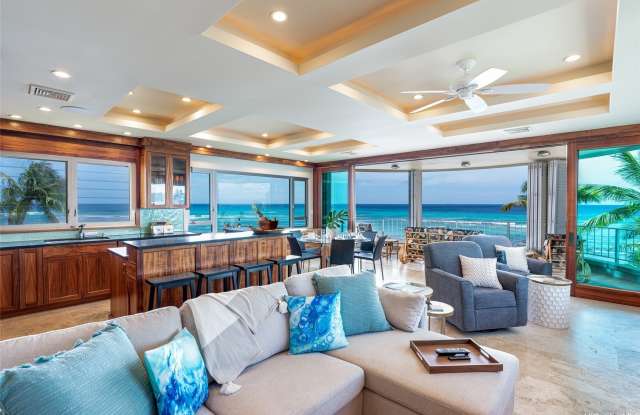 2937 Kalakaua Avenue unit: 61 photos photos