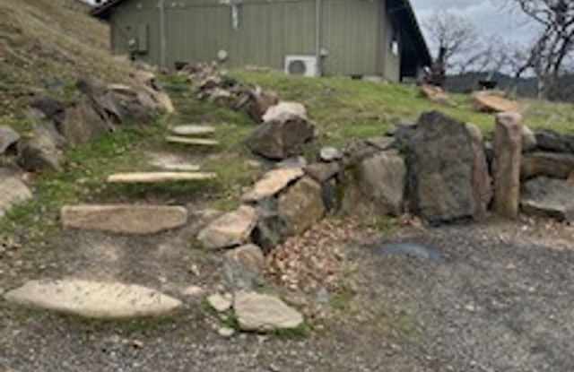 Coming Soon!! Lovely 3bdrm, 2 bath home by Emigrant Lake!! - 4388 Old Highway 99 South, Jackson County, OR 97520