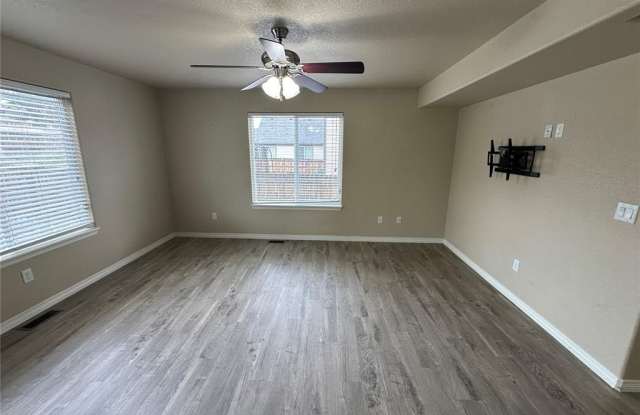 8043 Pinfeather Drive Gallery 3