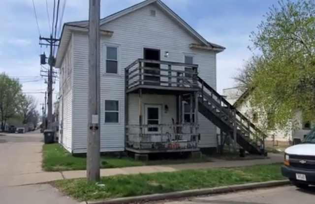 412 Winnebago Street Gallery 1