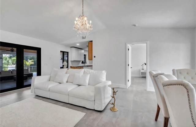 15180 LYNEBURG Avenue Gallery 3