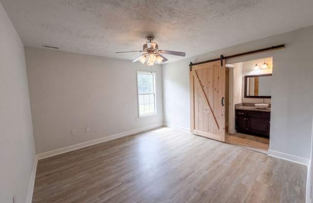 444 Northwoods Dr Gallery 4