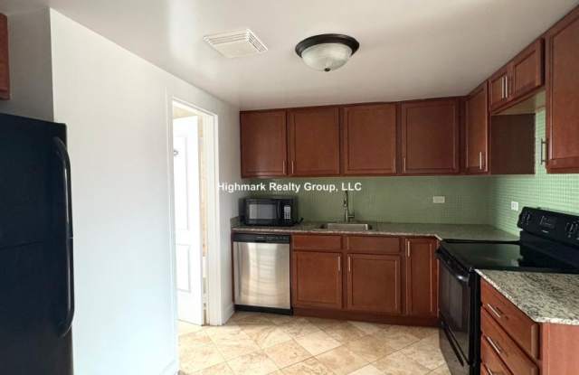 7630 1/2 North Milwaukee Ave. Gallery 3
