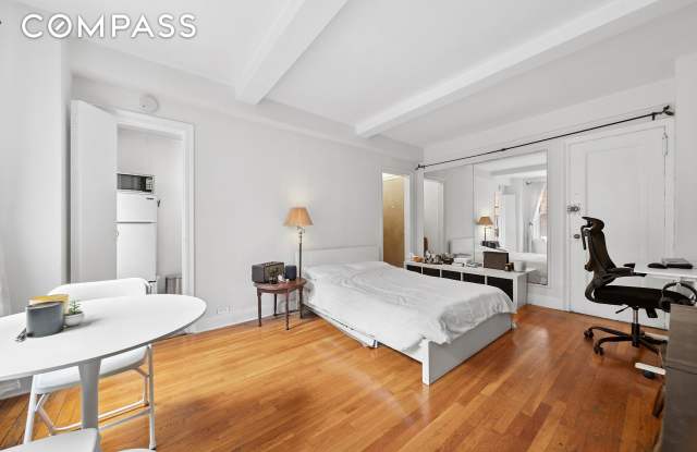 321 East 54th Street photos photos