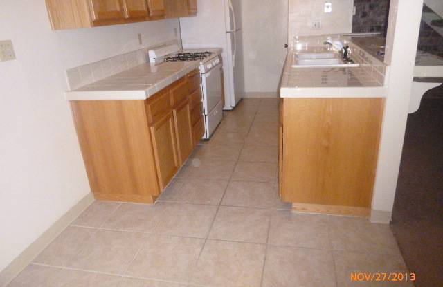 Cute 2 Bedroom - 8967 El Mirador Drive, Elk Grove, CA 95624