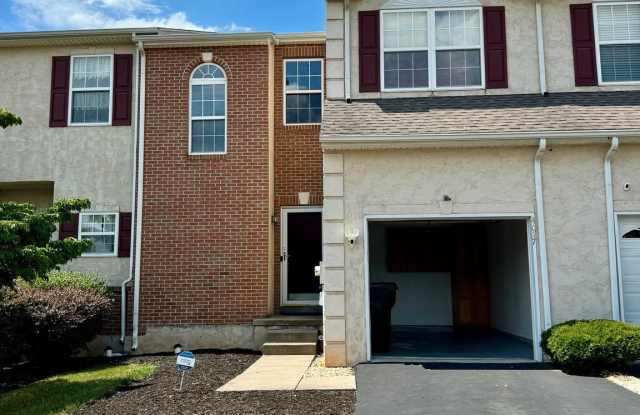4017 HOFFMAN COURT Gallery 3