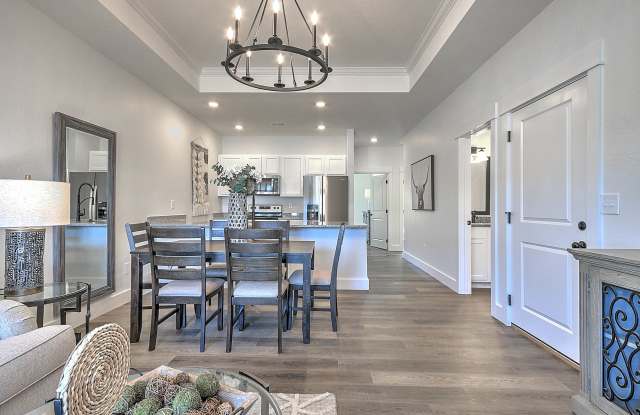 915 Suncrest Dr Gallery 4