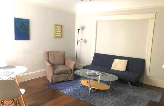 226 Shrader Street Gallery 4