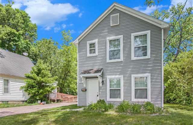 218 Westmoreland Avenue Gallery 1