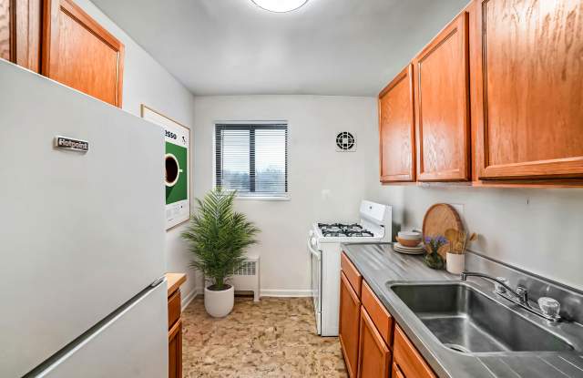 Sheridan Apartments Gallery 4