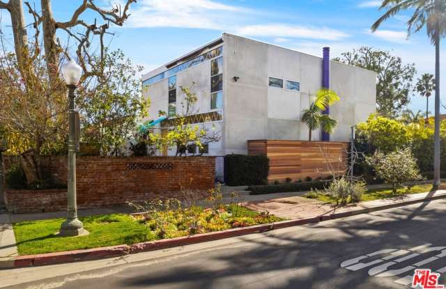 2153 Linnington Ave photos photos