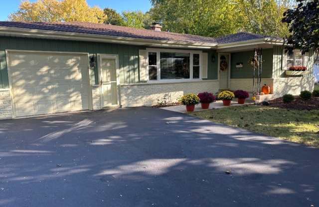 519 Oakwood Drive photos photos