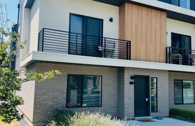 Beautiful new construction, modern townhome in Centerville - 433 West 620 North, Centerville, UT 84014