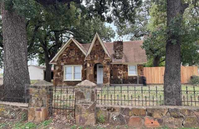 608 Prairie Street - 608 Prairie Street, Arlington, TX 76011