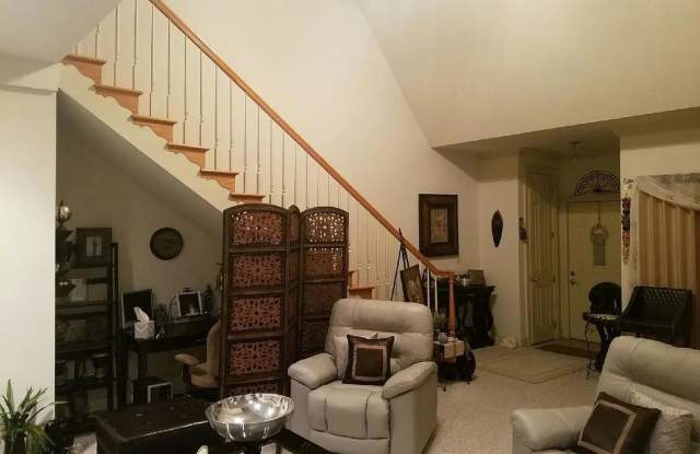 Room in 4 Bedroom Home at Presidents Dr photos photos