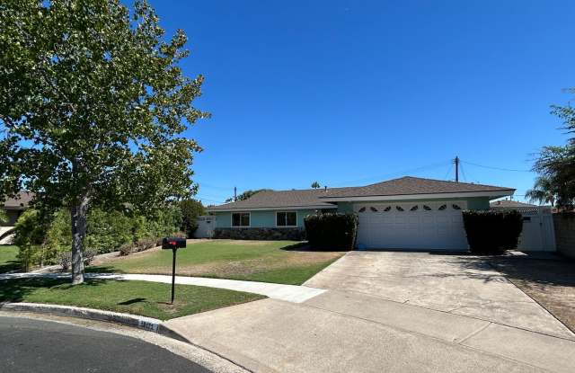 Beautifully Updated 4 Bed 2 Bath Ranch Style Pool Home in Tustin with Solar! photos photos