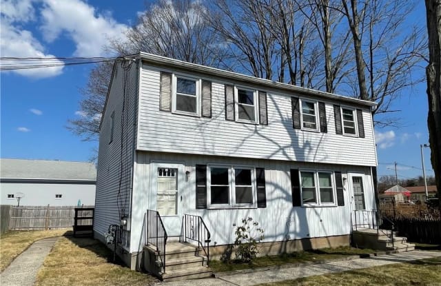 142 South Cherry Street - 142 South Cherry Street, Wallingford Center, CT 06492