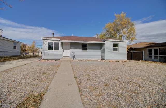 Pet Friendly Kearns Home photos photos