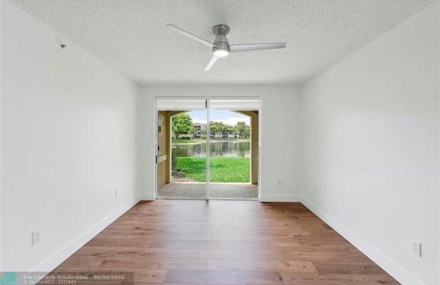 7980 N Nob Hill Rd photos photos