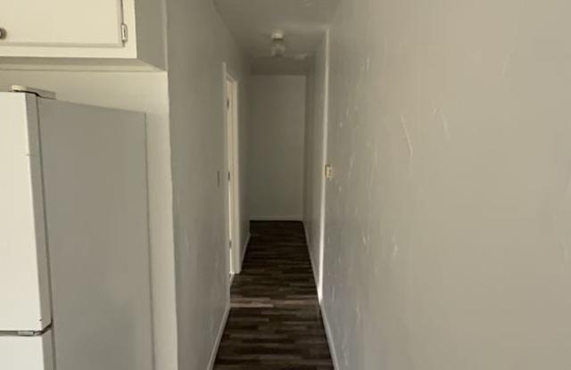 2 Bedroom Duplex Available Now! Gallery 4