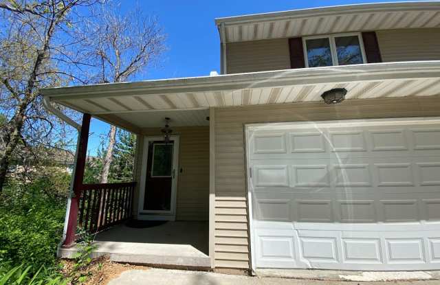 $1,975 | 3 Bedroom, 2.5 Bathroom Home | Cat Friendly* | Available for May 30th, 2025 Move In! photos photos
