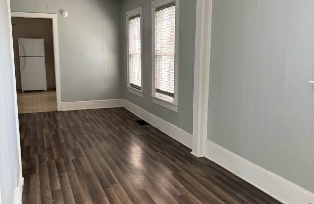 321 Expense Street - 1 photos photos