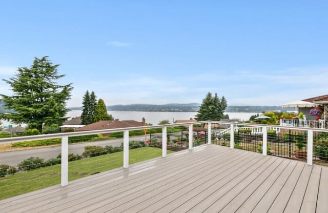 7599 South Laurel Street - 7599 South Laurel Street, Bryn Mawr-Skyway, WA 98178