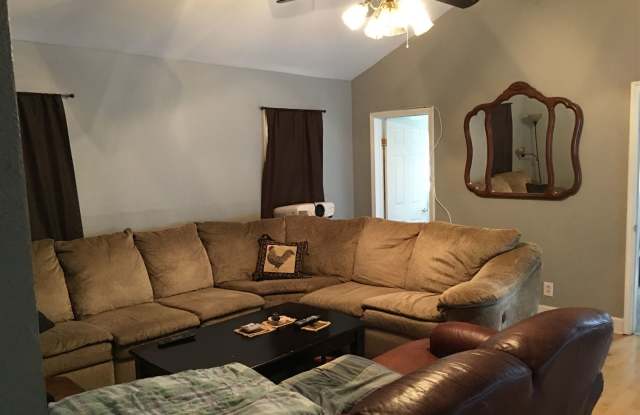 430 S Linden Ave - 430 South Linden Avenue, Westmont, IL 60559