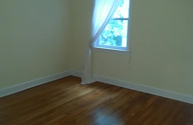 2627 39th Street NW - 4 Gallery 4