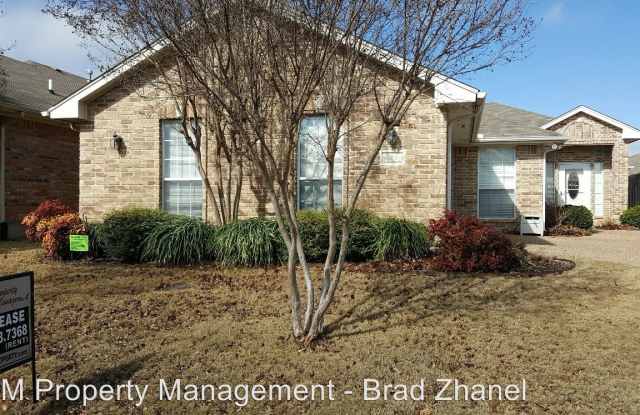 703 Dogwood Ln - 703 Dogwood Ln, Waxahachie, TX 75165