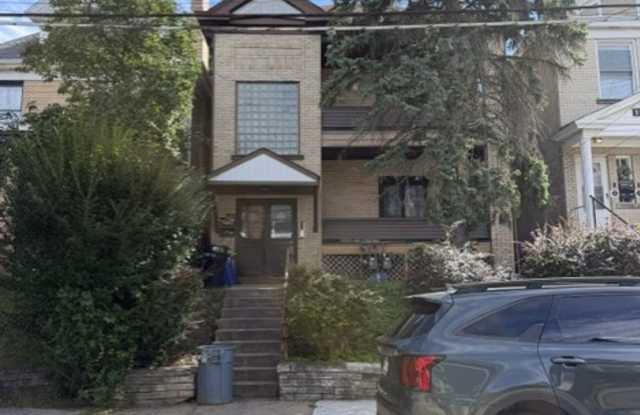 1525 Beechview Avenue Gallery 1