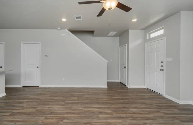 Live, love, and grow in this charming townhome! Gallery 4